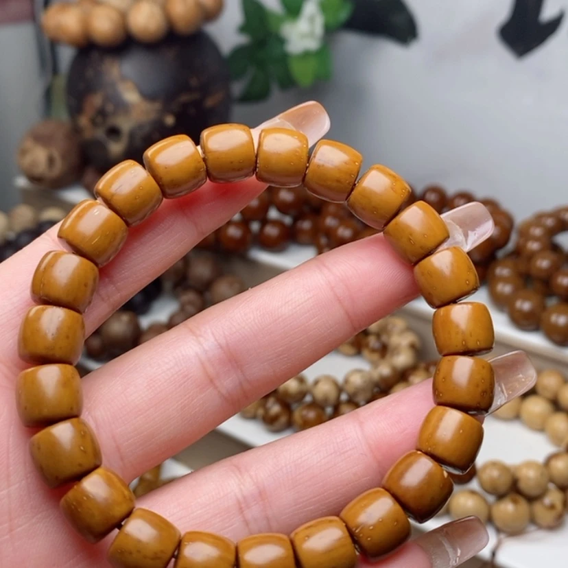 【闪购商品】紫金鼠手串俄****熊