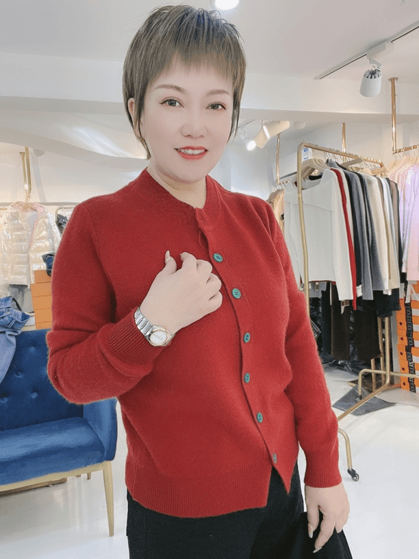 7195 新款时尚扣扣打底衫