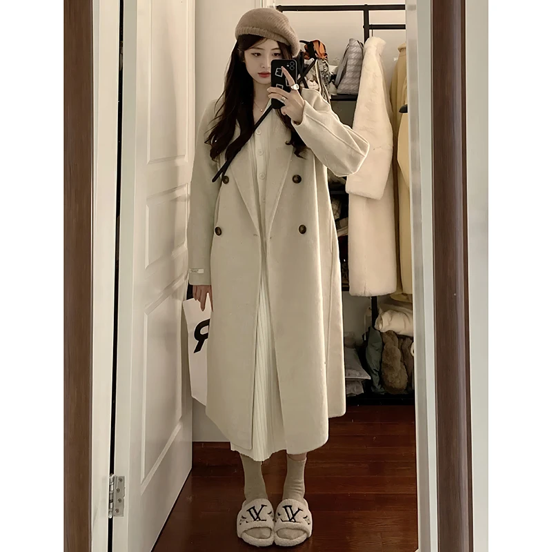 燕麦色呢子大衣女中长款高级感秋冬新款赫本风小个子加厚毛呢外套