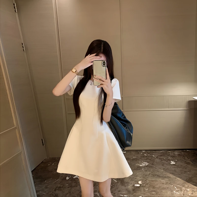 白色连衣裙女夏季法式小个子高级感裙子礼服裙收腰显瘦小白裙短裙