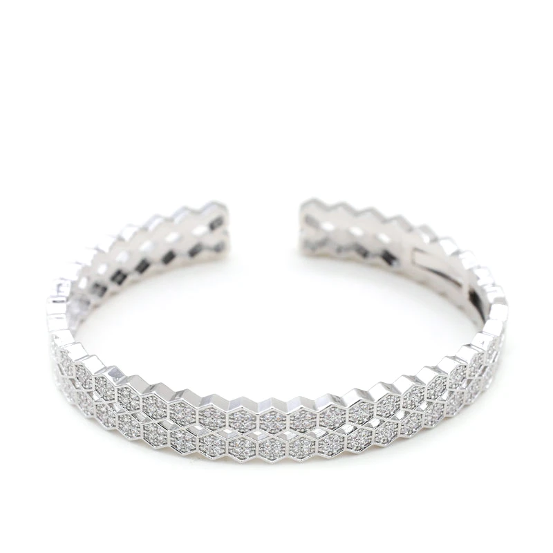 设计师款时尚轻奢手镯~3637