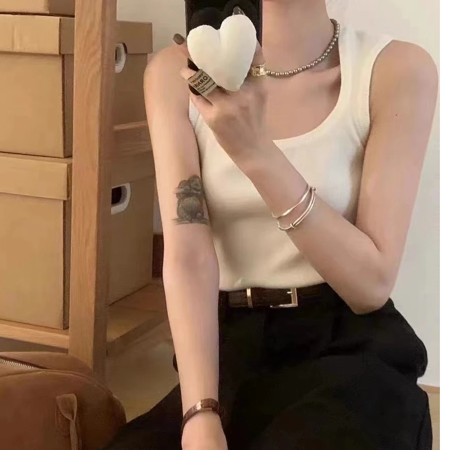 (扣号去拍，完美主义绕行）一年四季百搭时尚打底背心