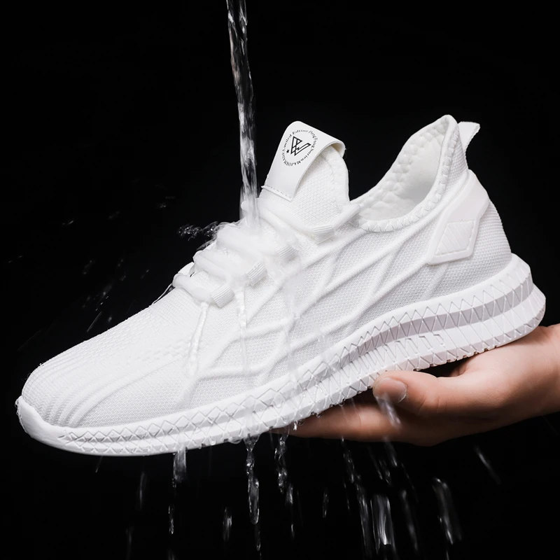 春秋情侣款防溅水防污防滑透气飞织鞋潮流男女款轻便运动四代鞋