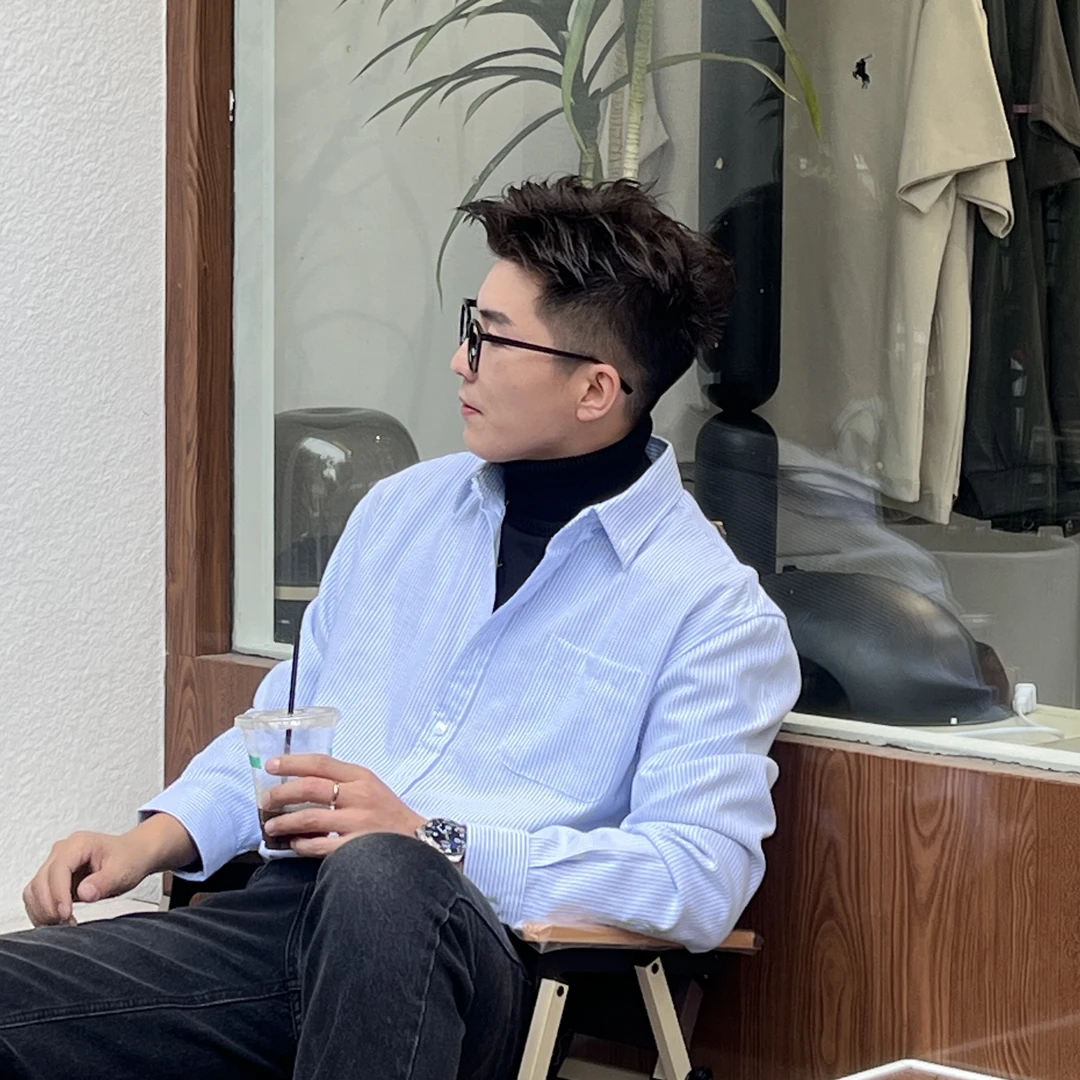 8021休闲宽松蓝白条衬衫长袖百搭潮流条纹男士设计感竖条纹衬衣款