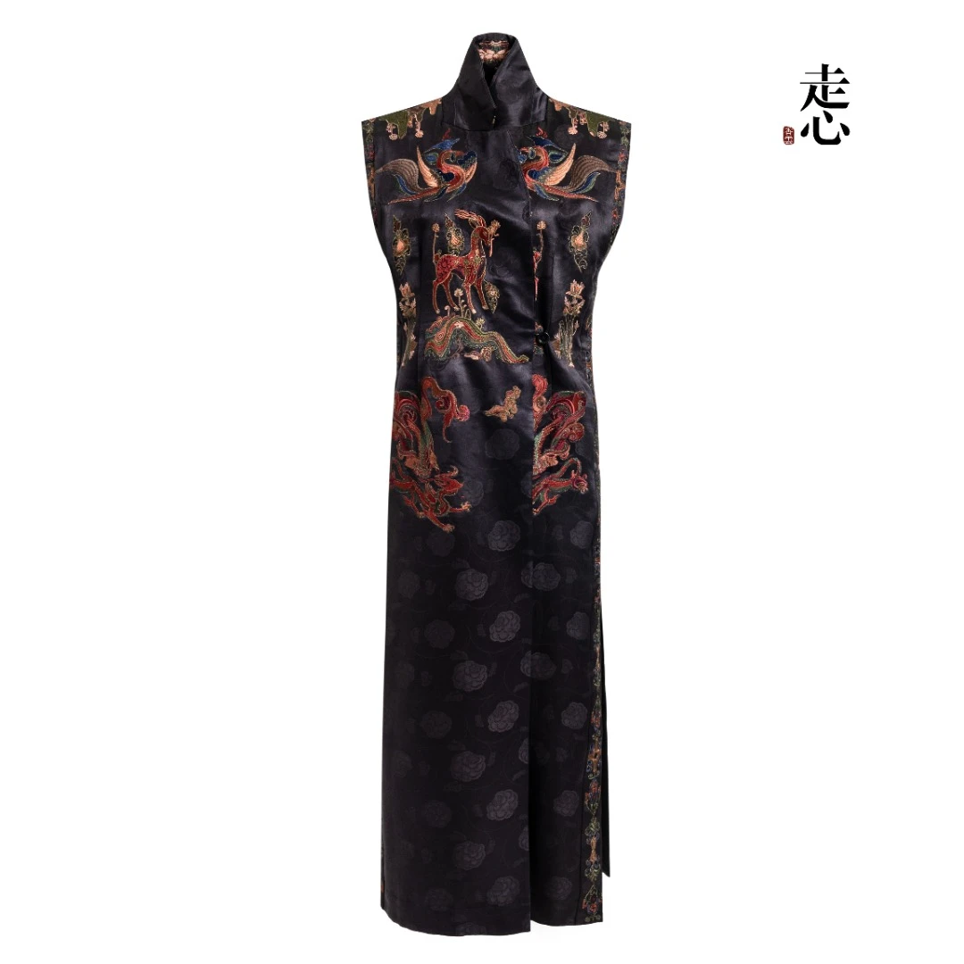 【走心非遗】九色鹿苗绣连衣裙长马甲24Z26301