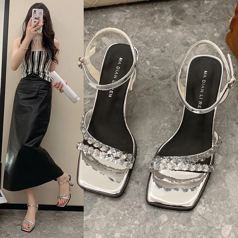 网红水钻时装凉鞋女2024夏季新款法式中跟一字扣细跟小众高跟鞋女