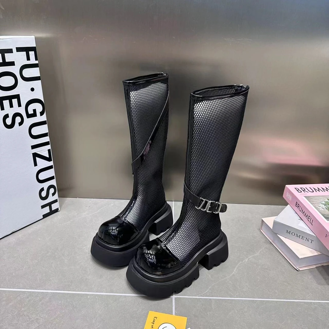 唐小肉潮搭欧货高筒靴女2025年春夏新款米奇头卡扣英伦风长筒鞋