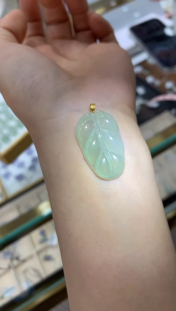 【闪购商品】翡翠颈饰18K金镶嵌1