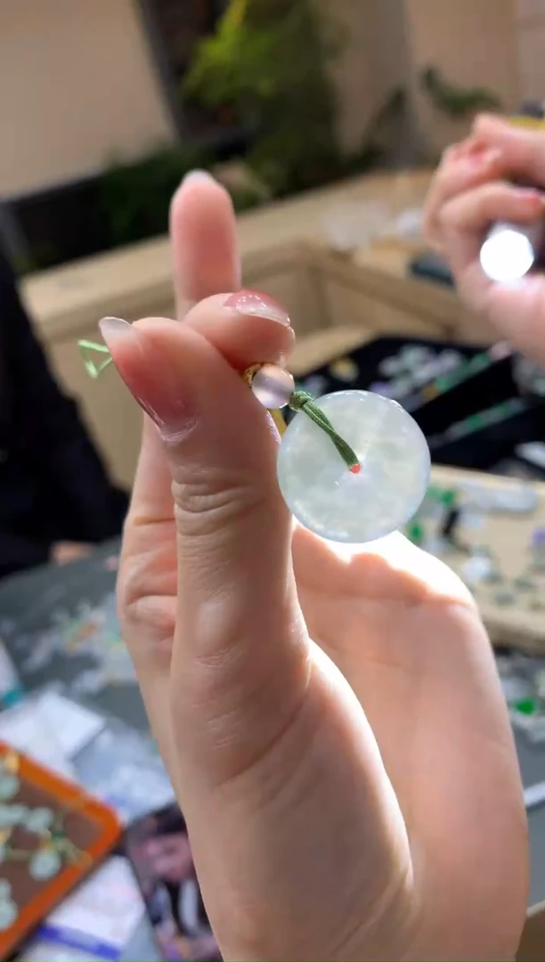 【闪购商品】翡翠挂件未镶嵌1
