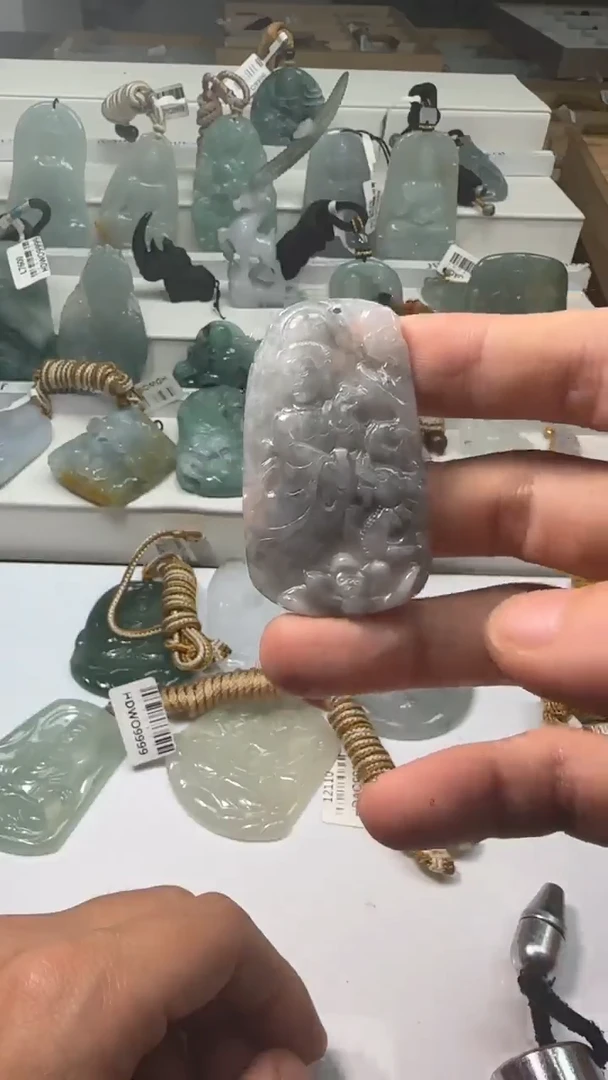 【闪购商品】翡翠颈饰未镶嵌