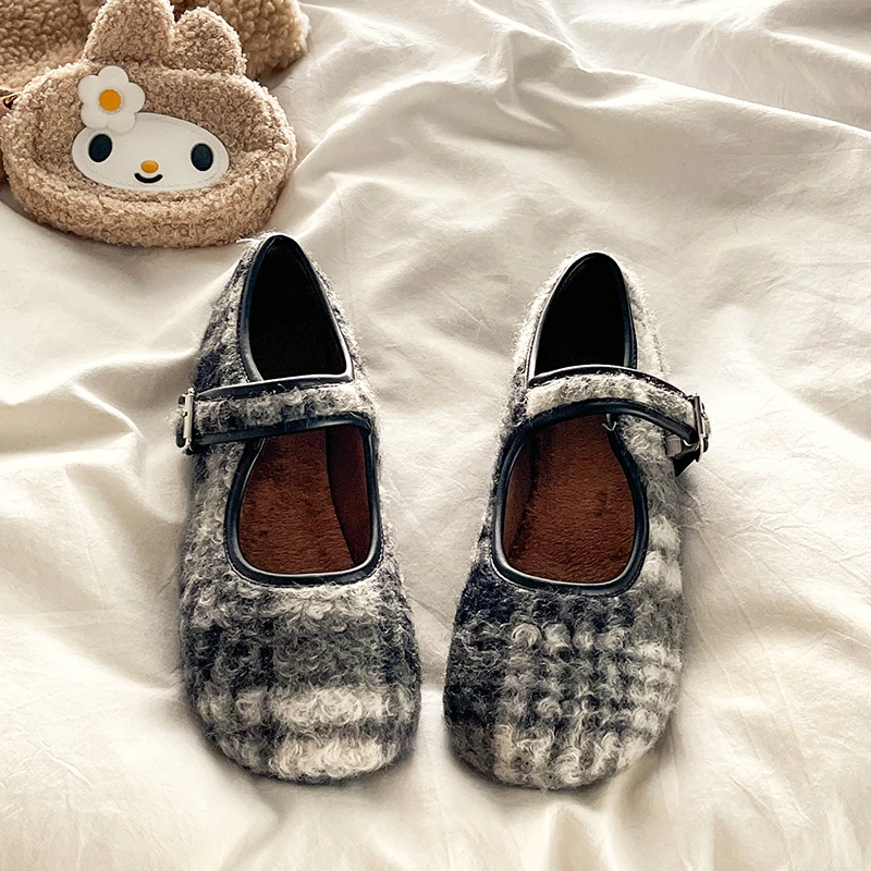 小众设计感加绒软底玛丽珍鞋女2024新款秋季法式复古晚晚浅口单鞋