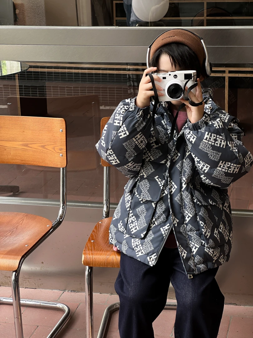 2023冬【X】12月19日  儿童时尚潮酷灰色连帽羽绒服6181-