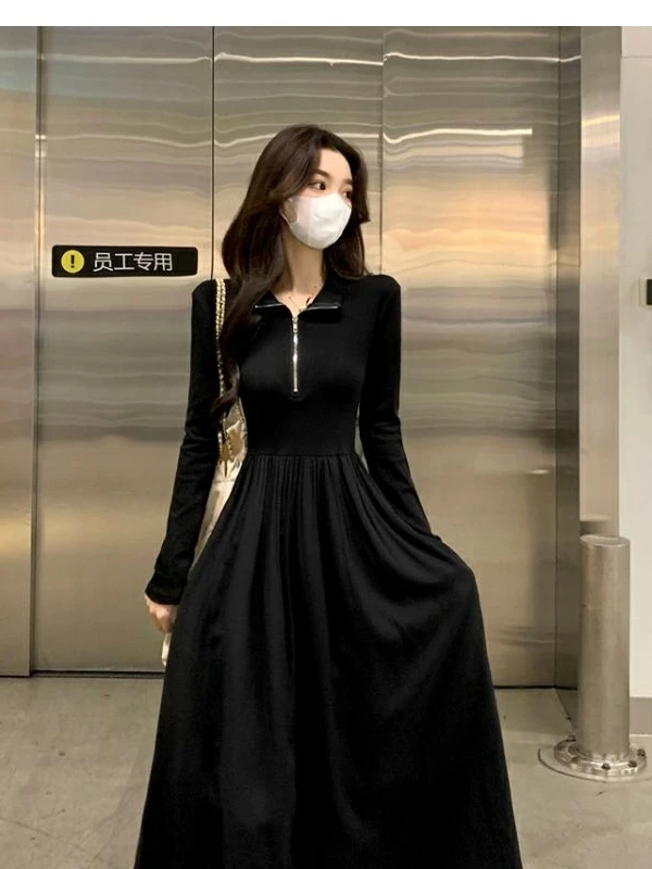 女装连衣裙长袖小黑裙法式修身时尚复古长款收腰春秋