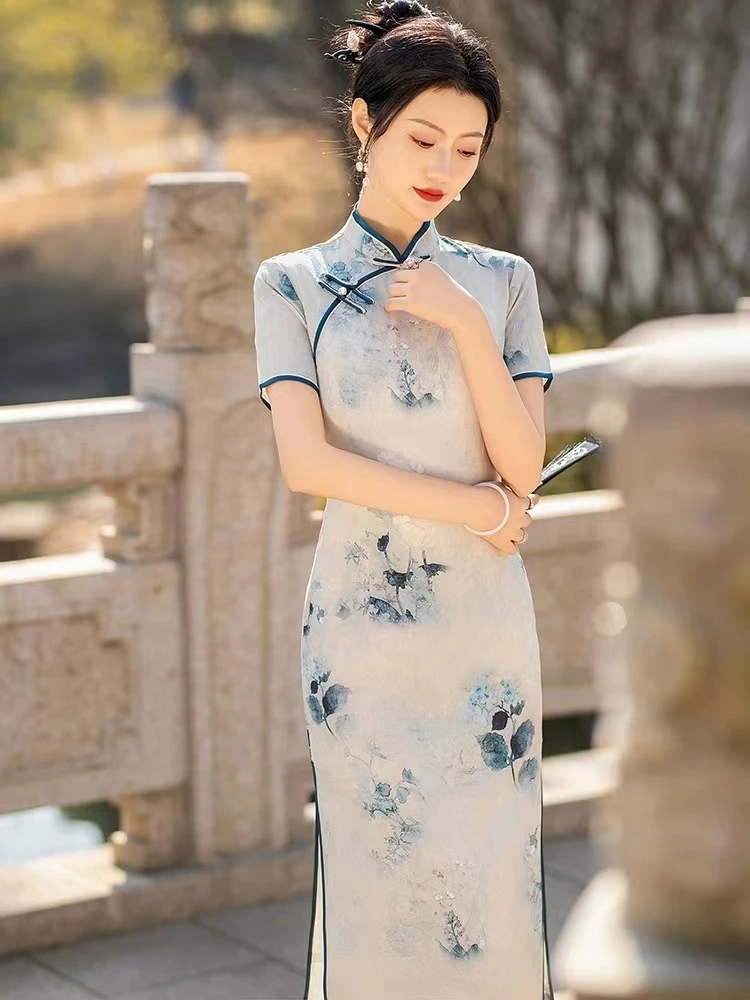 浅色国风优雅长款旗袍2024年修身连衣裙平时穿少女新法式尤莱特
