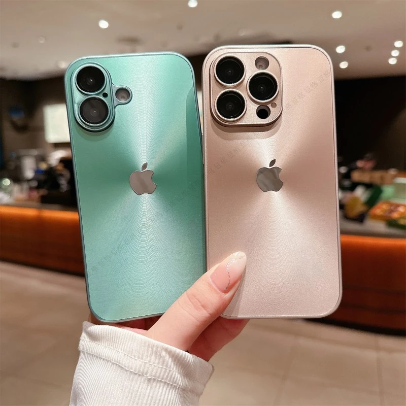 适用苹果16ProMax新款电镀极光纹15炫彩14全包自带镜头膜保护壳套