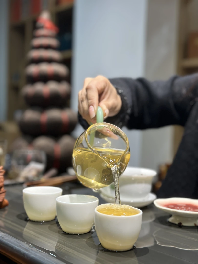 云南凤庆锦绣茶王村普洱茶