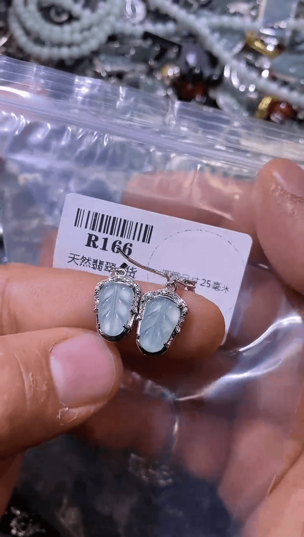 【闪购商品】翡翠颈饰未镶嵌R166耳钩