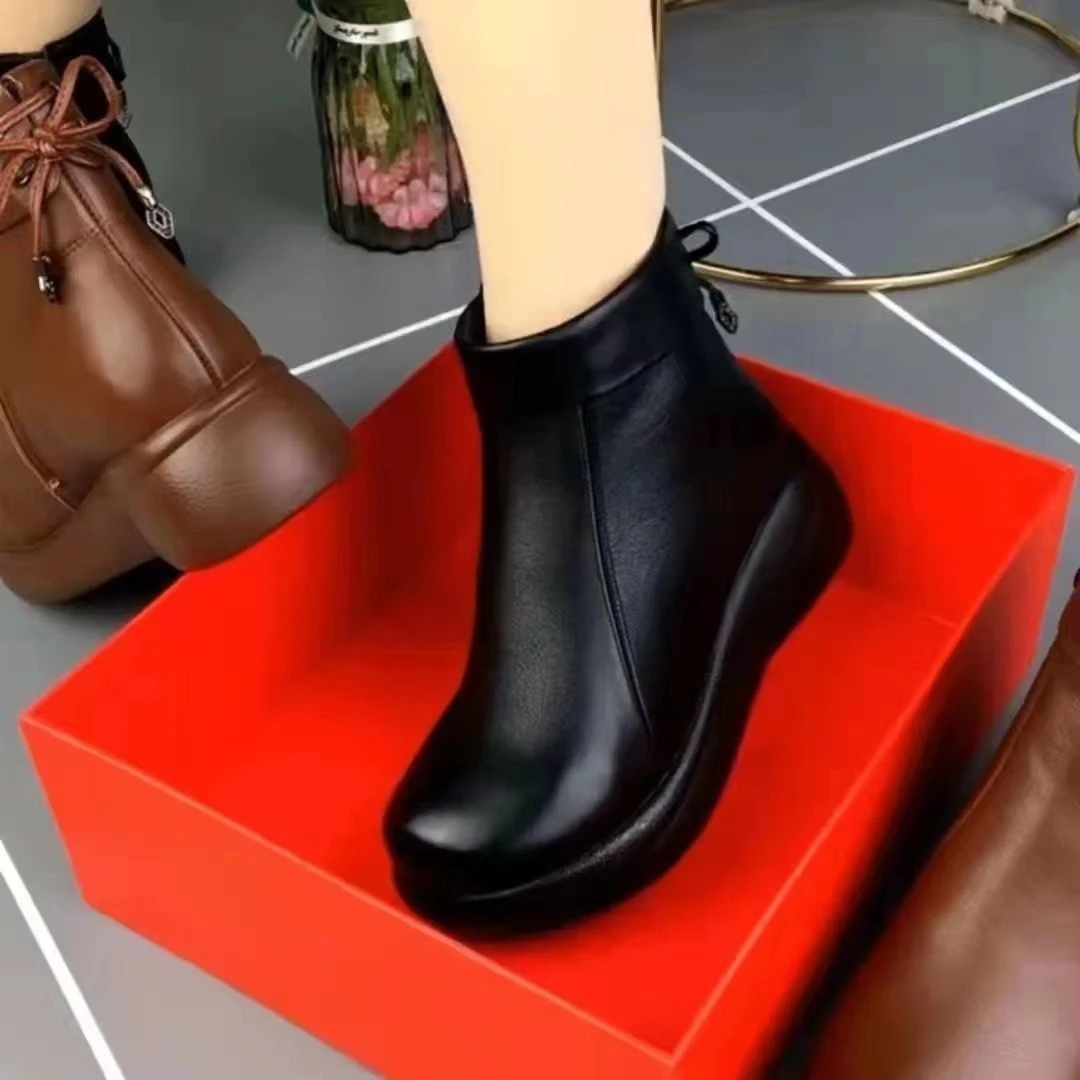 真软皮小短靴冬季新款厚底加绒保暖马丁靴女圆头时尚休闲妈妈鞋A