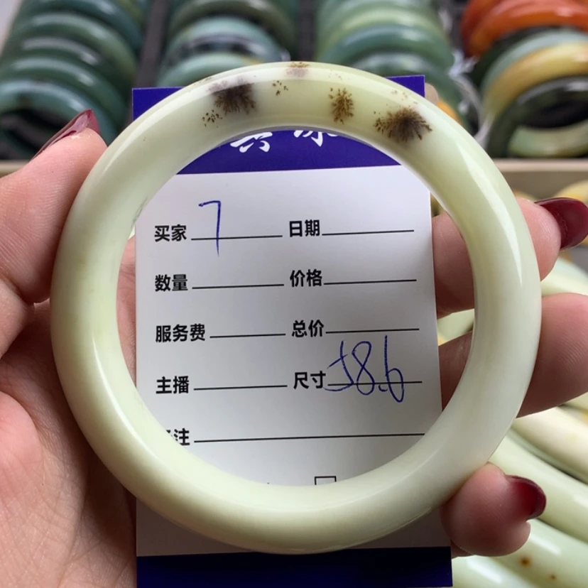 【闪购商品】蛇纹石玉手镯未镶嵌