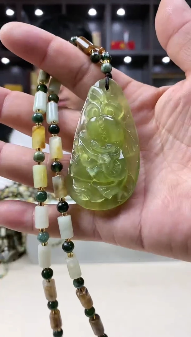 【闪购商品】蛇纹石玉挂件未镶嵌多样性发货一个