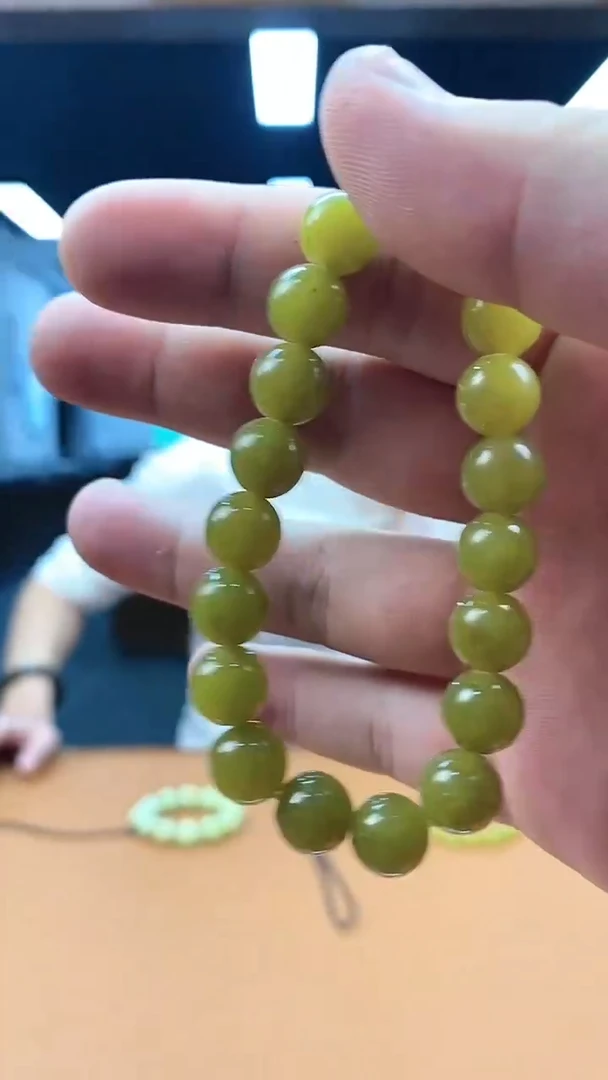 【闪购商品】蛇纹石玉手串未镶嵌手串