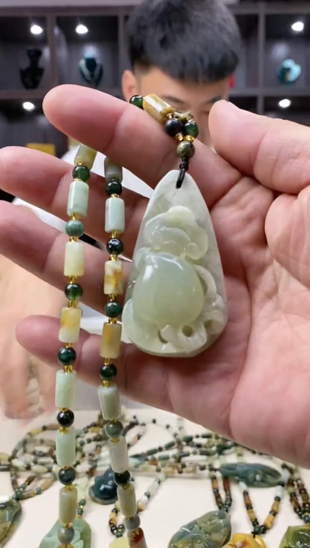 【闪购商品】蛇纹石玉挂件未镶嵌多样性发货一个