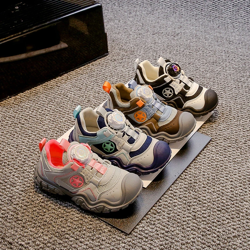 2024秋冬新款儿童运动鞋百搭厚底休闲跑步机能纽扣鞋