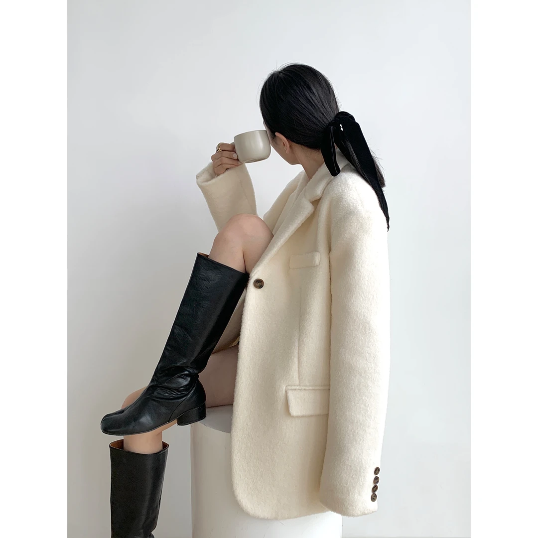 周淼ZHOUMIAO  80羊毛 重工蓬松高及羊毛西装ZM21893