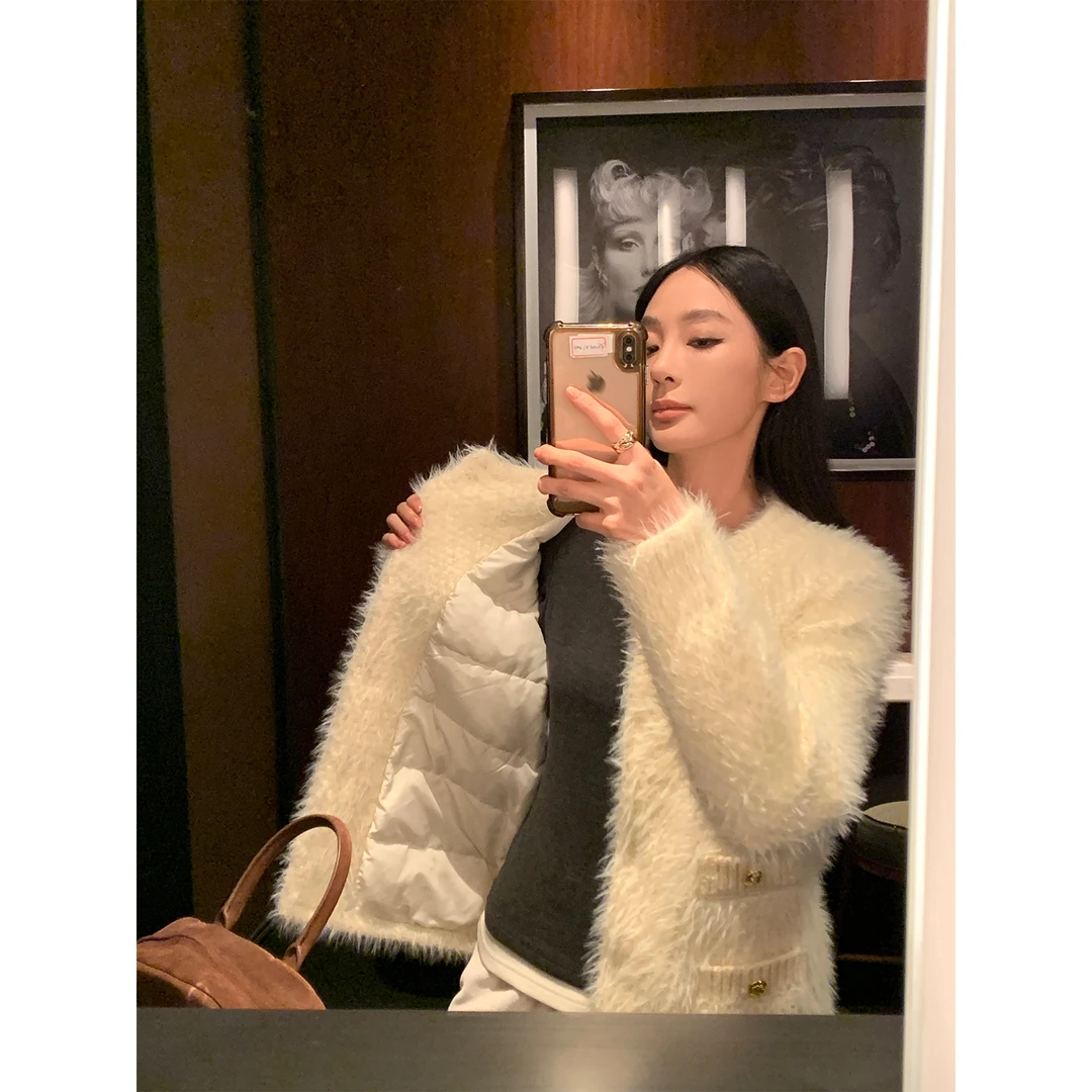 周淼ZHOUMIAO含三星90白鸭绒正肩编织小香外套女ZM24X9342Y