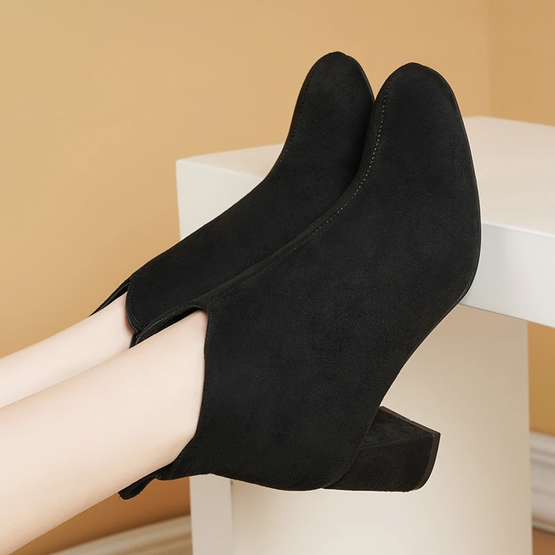 K0993靴子女粗跟磨砂皮裸靴新款百搭真皮短靴时尚马丁靴高跟