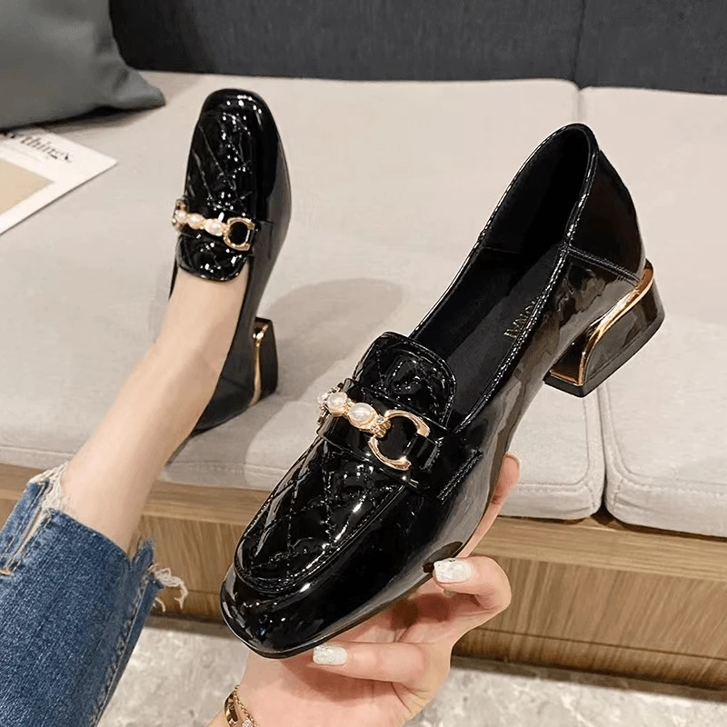 202-38新款英伦风小皮鞋低跟单鞋百搭粗跟一脚蹬珍珠扣