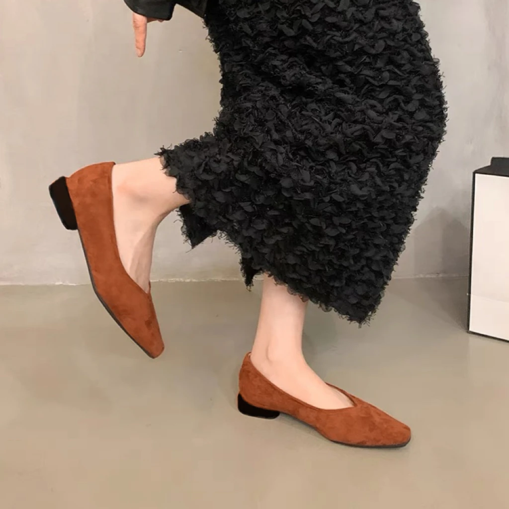 2691小众复古浅口单鞋女新款百搭舒适一脚蹬低跟通勤瓢鞋