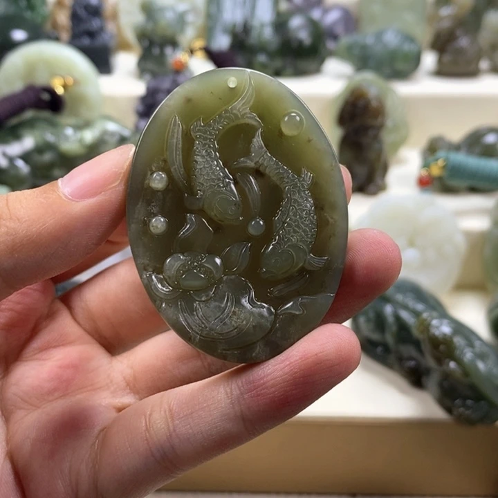 和田玉颈饰未镶嵌