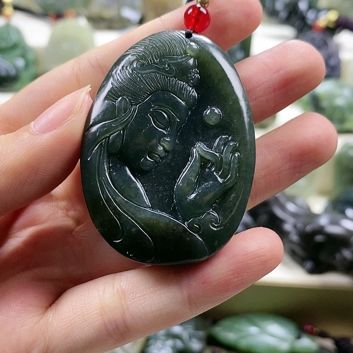 和田玉颈饰未镶嵌