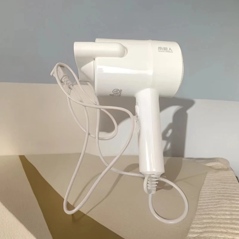 新疆包邮爆款电吹风