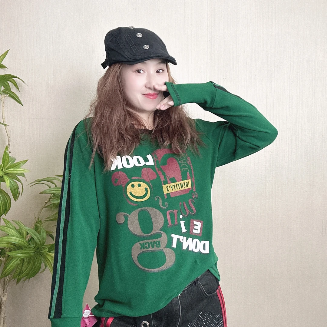 53565薇拉欧货秋冬季新款百搭时尚印花德绒圆领保暖打底衫