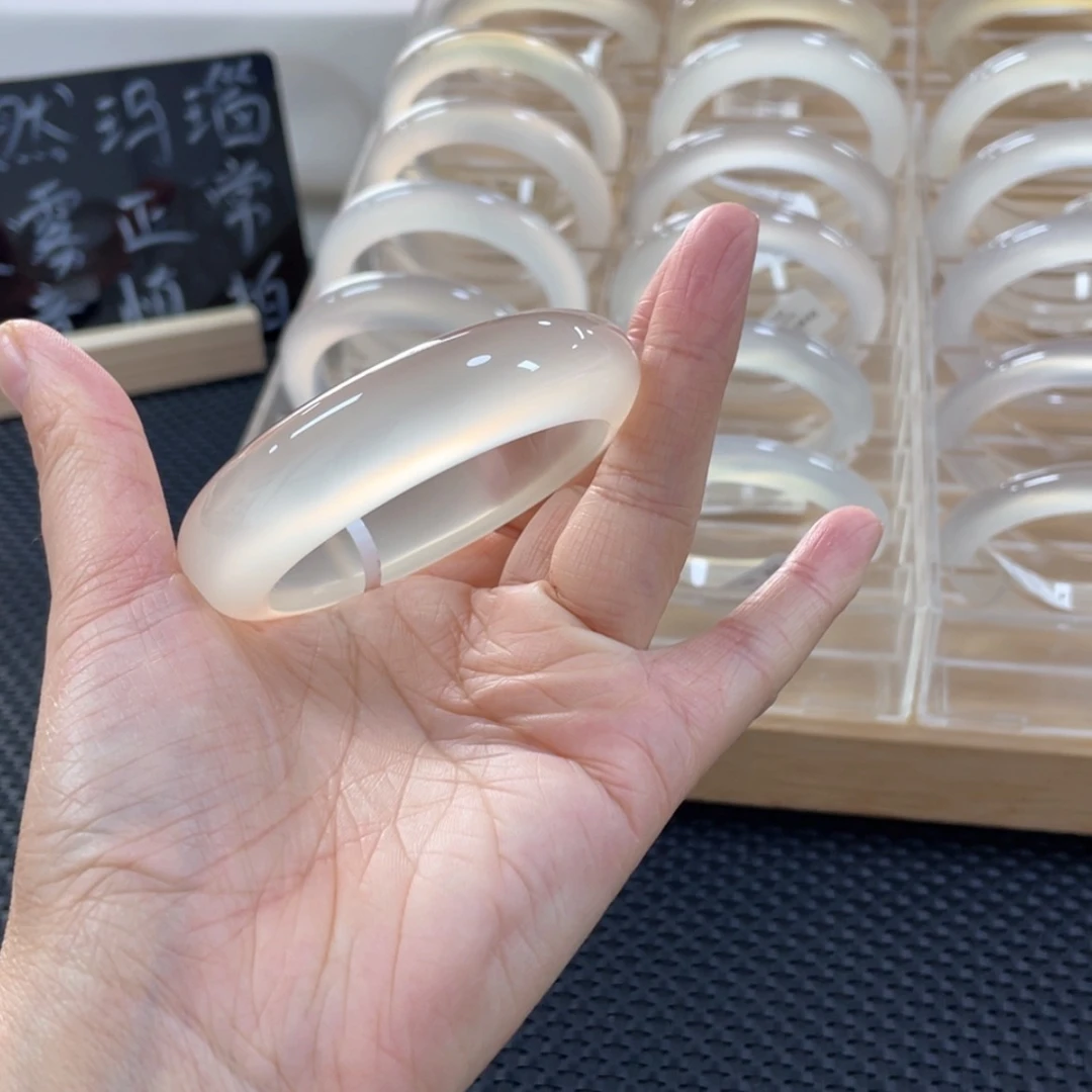 【闪购商品】玛瑙/玉髓手镯未镶嵌54