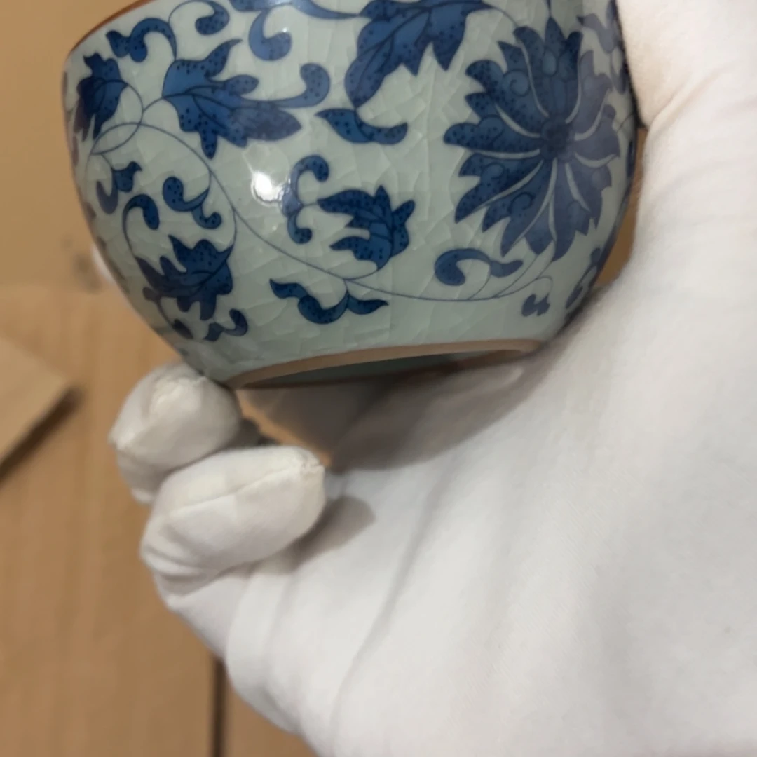 【闪购商品】陶瓷缠枝莲大卧足