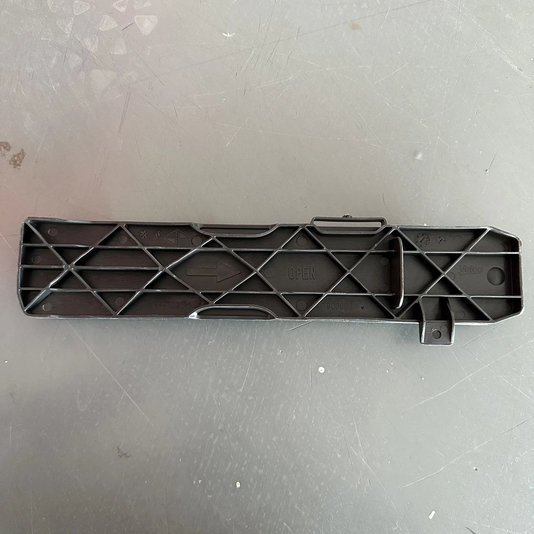 宝沃  空调滤芯固定板 OEM