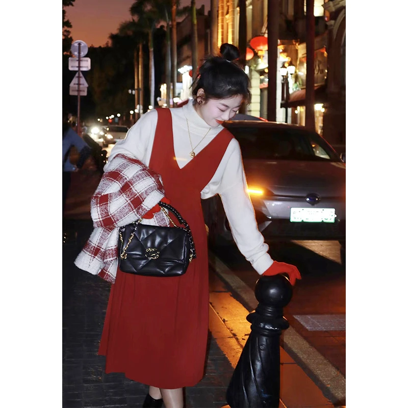 许大晴 D8406背带连衣裙