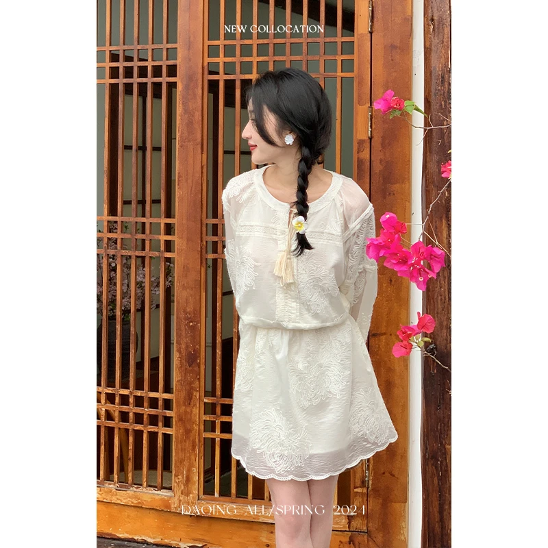 许大晴【南法假日】度假感昙花刺绣蕾丝连衣裙 D8727