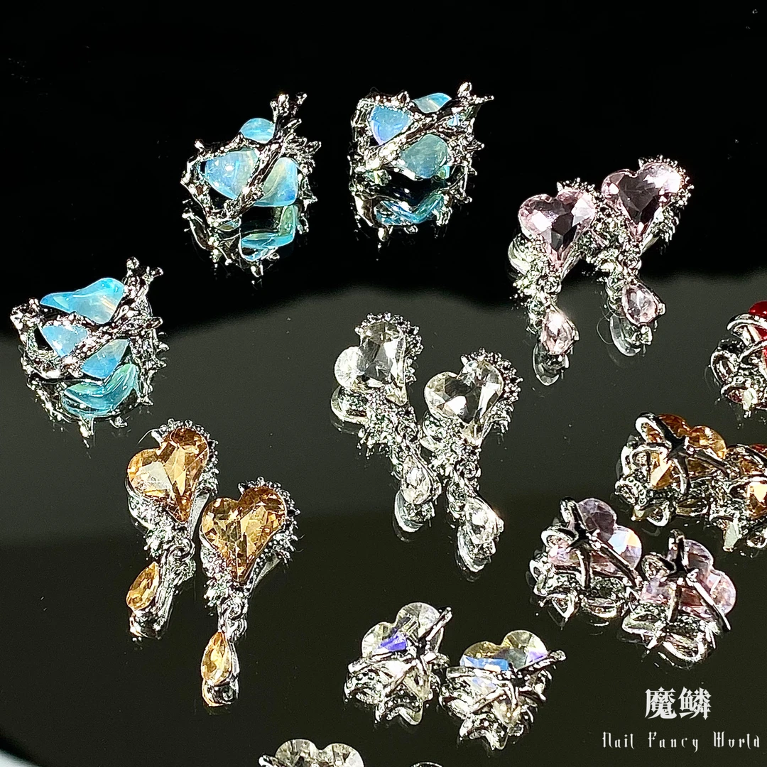 【Moli饰品】新款爱心美甲吊坠美甲钻捆绑爱心锆石美甲钻时尚
