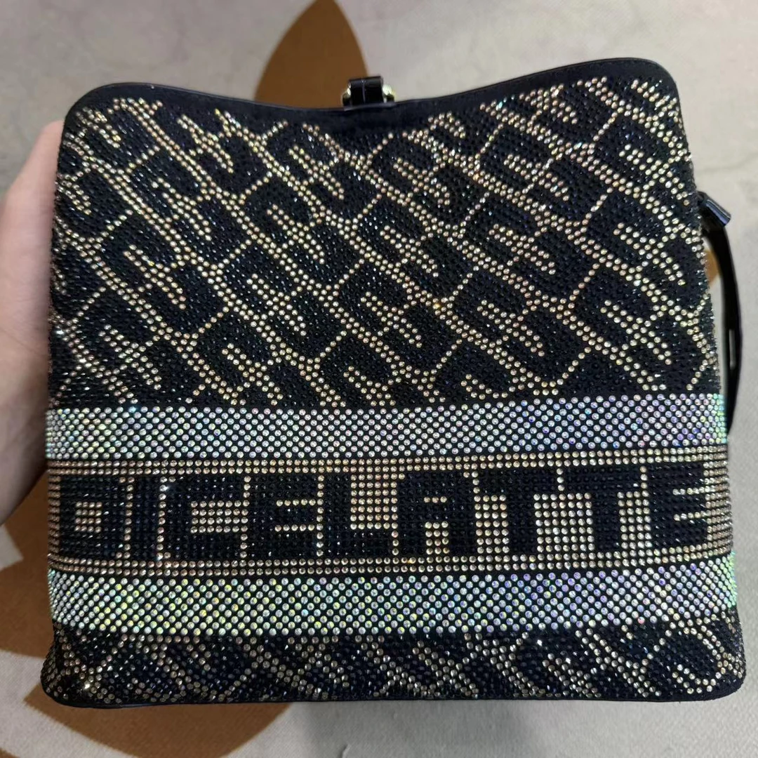 （亮牌灯点关注才可以拍）单肩斜手提包气质手提包肩包经典轻奢时尚