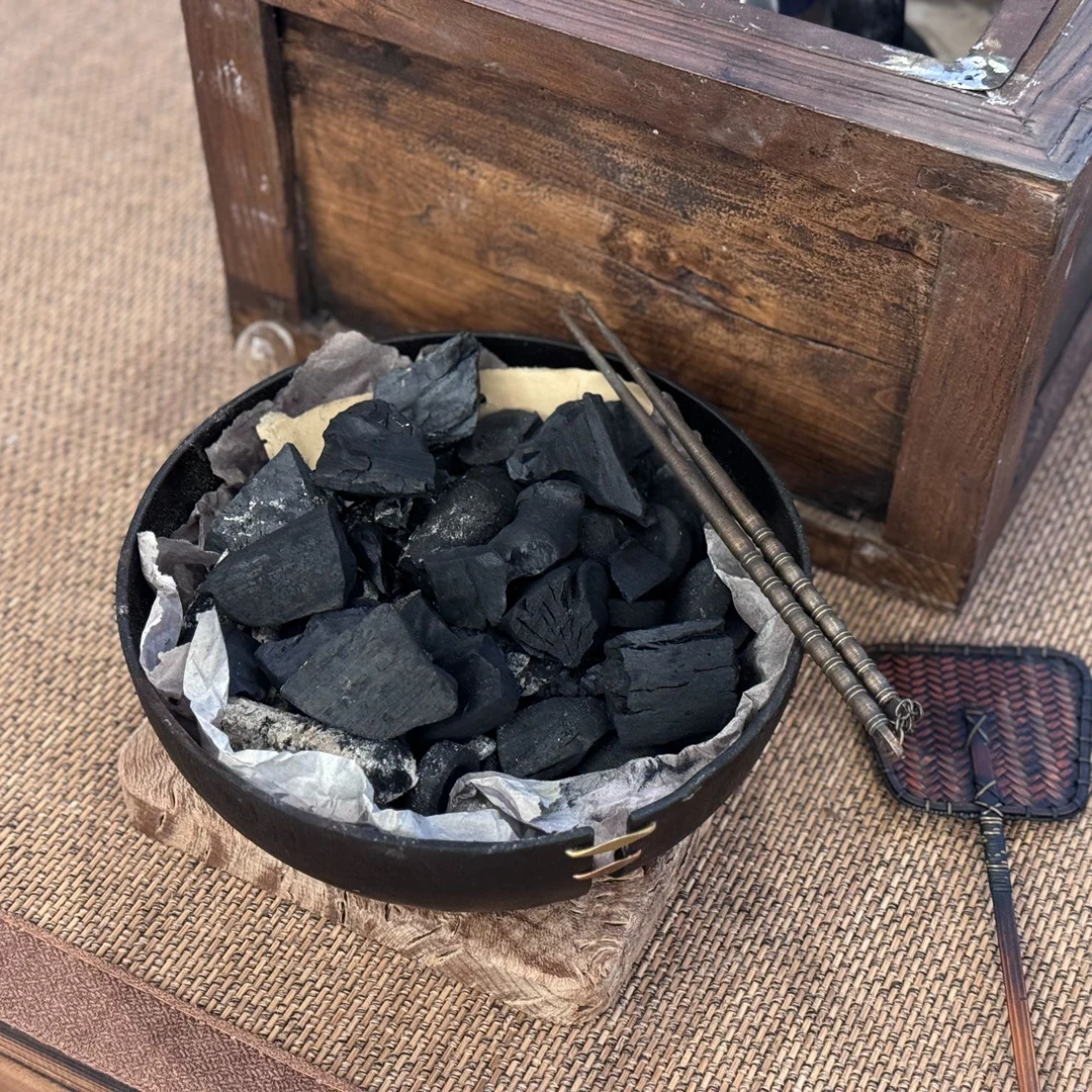 围炉煮茶龙眼煮茶碳。茶道，木碳，一份三袋