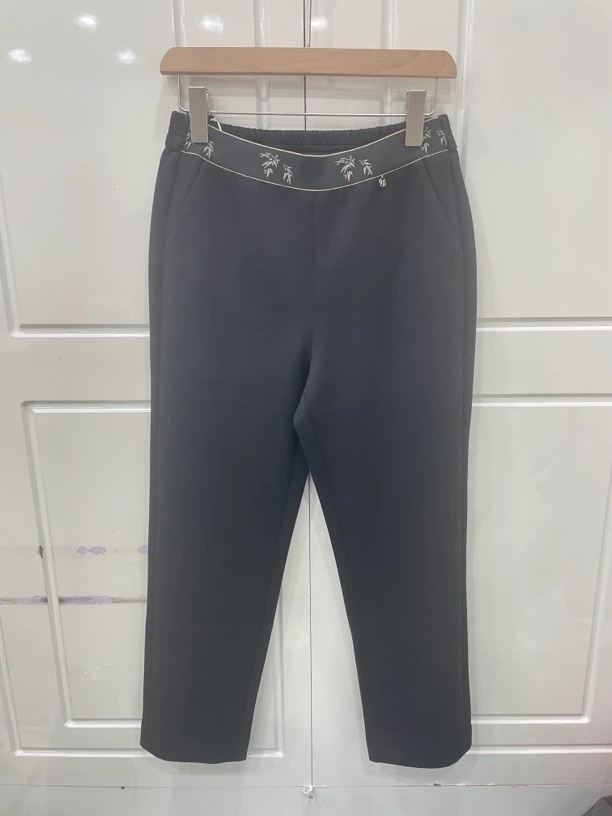 休闲时尚百搭烟管裤