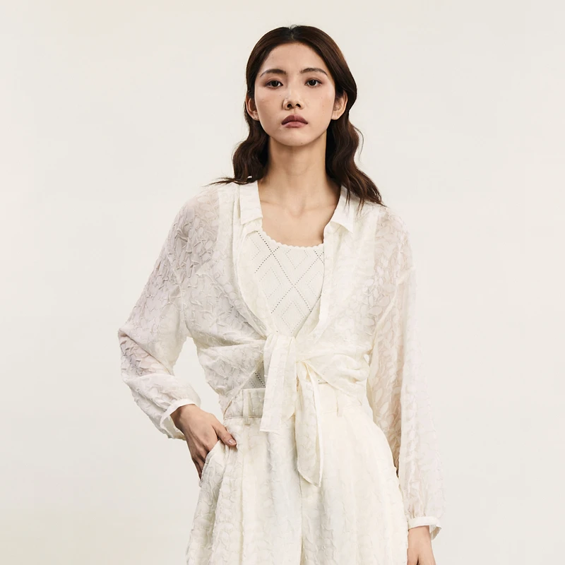 谜底薄款衬衫长袖女2024夏新品浪漫感后背立体压花衬衣242MC0535