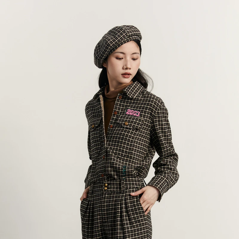 谜底格子衬衫长袖女冬款复古文艺绣花呢料保暖衬衣234MC1564