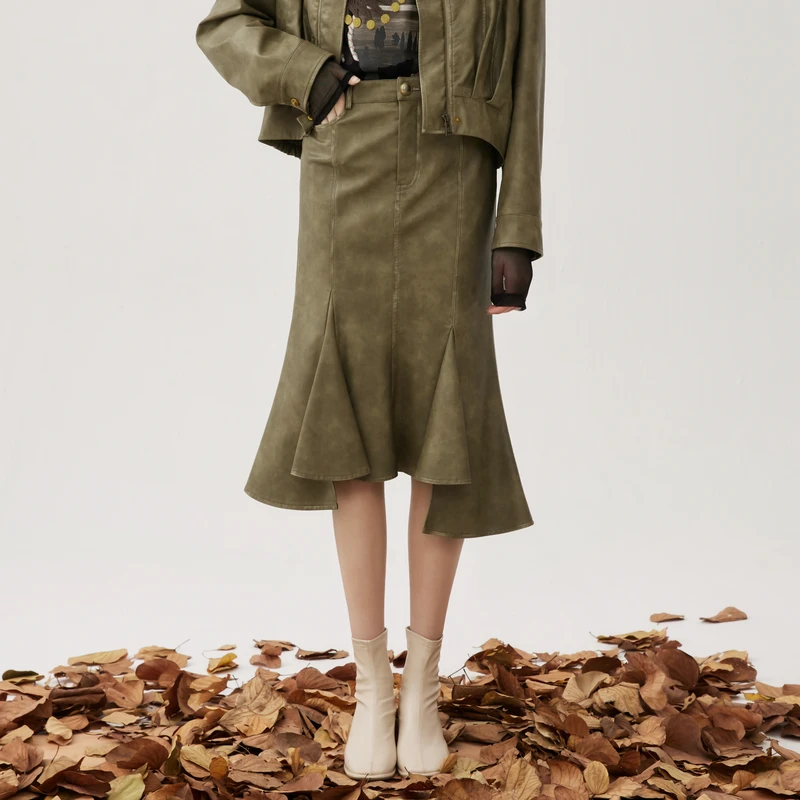 谜底鱼尾裙秋季新品复古通勤风不规则波浪下摆半裙243MB1091