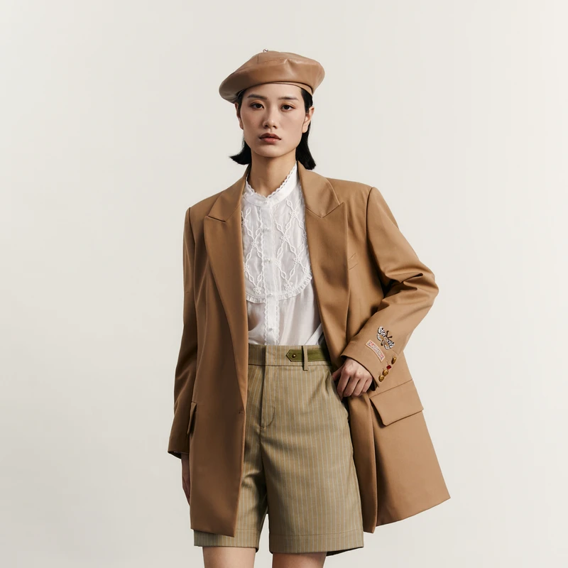 谜底西装外套女秋季新款时尚通勤风宽松一粒扣西服233ME1082