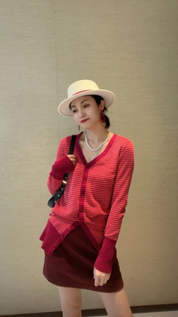 GIRDEAR/哥弟1499068满篇小波点气质毛衣时尚韩版开衫女V领长袖